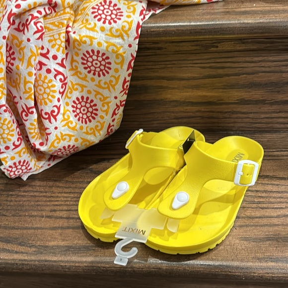 Bright Yellow Mix It Slip In Thong Toe Sandals - Picture 2 of 12